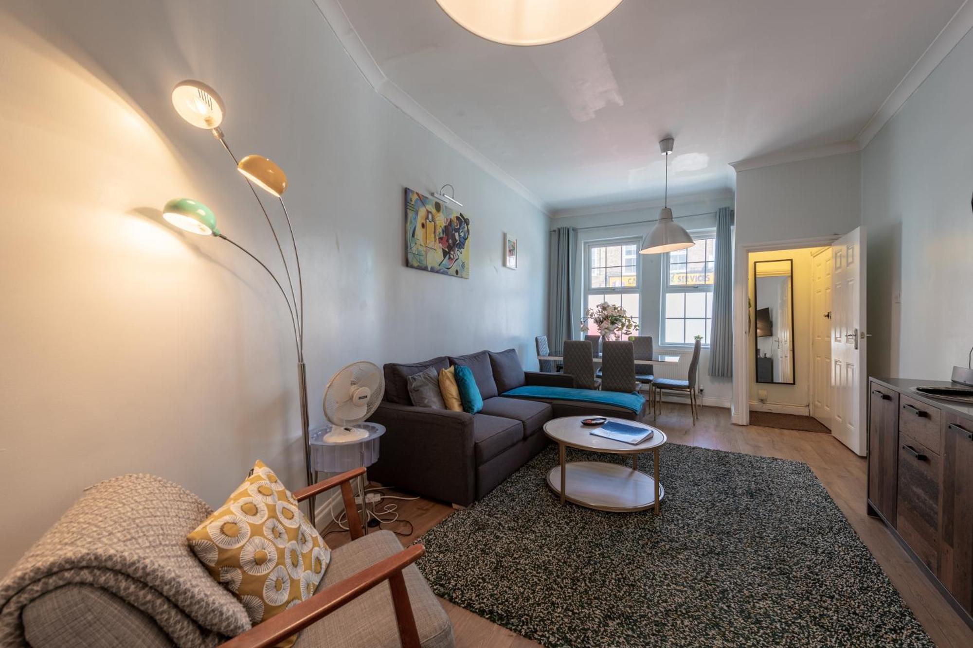 לונדון Spacious Comfy 2Br Flat מראה חיצוני תמונה