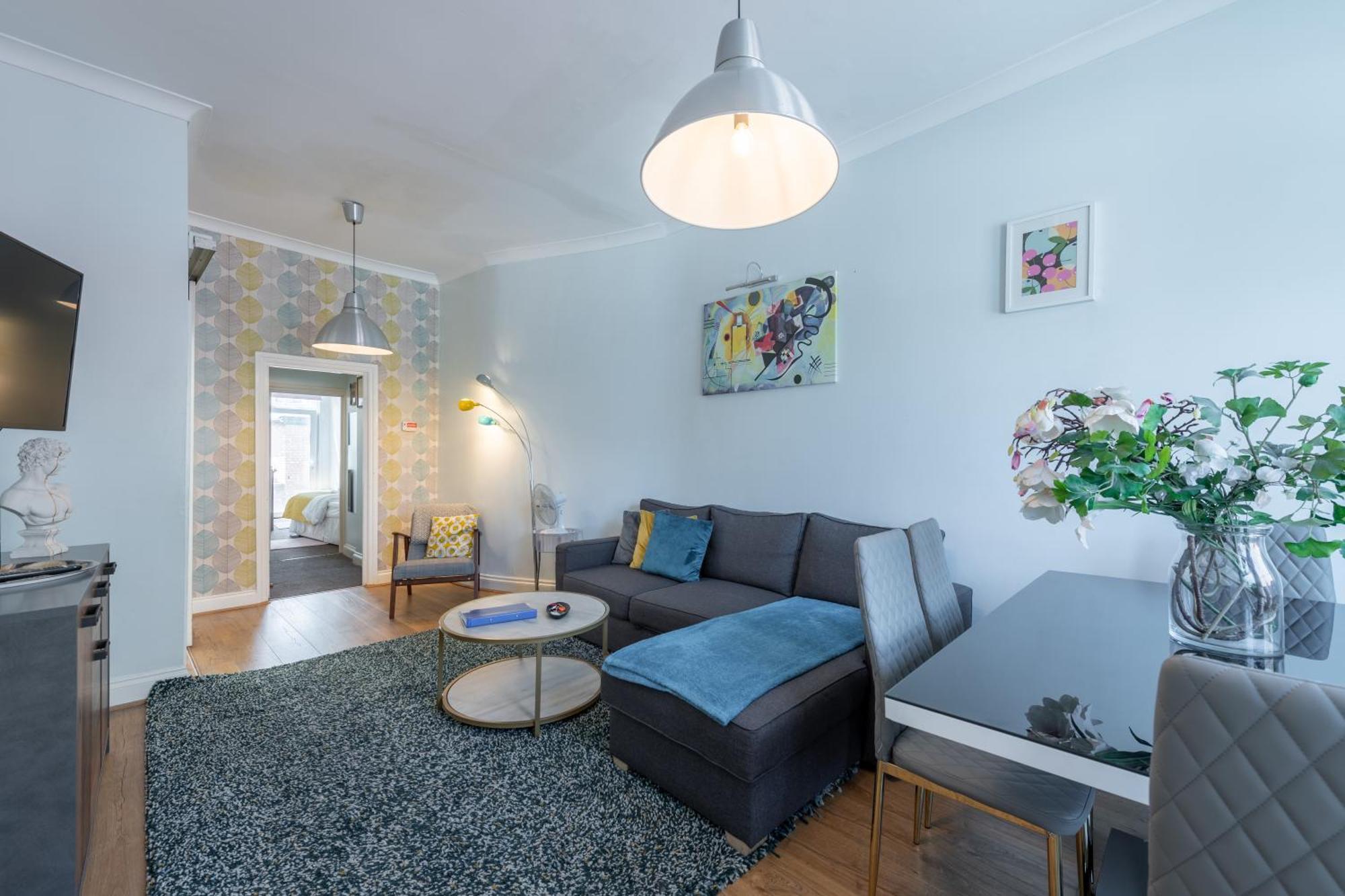 לונדון Spacious Comfy 2Br Flat מראה חיצוני תמונה