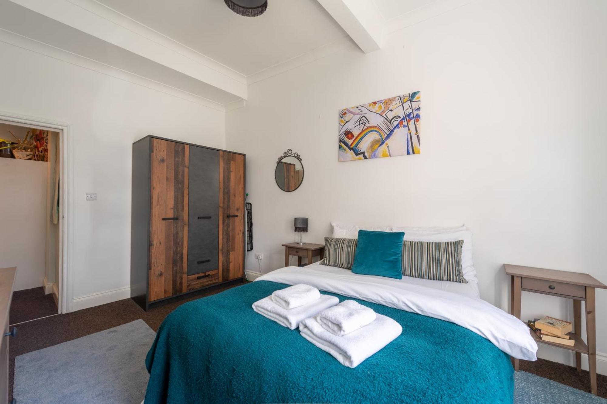לונדון Spacious Comfy 2Br Flat מראה חיצוני תמונה